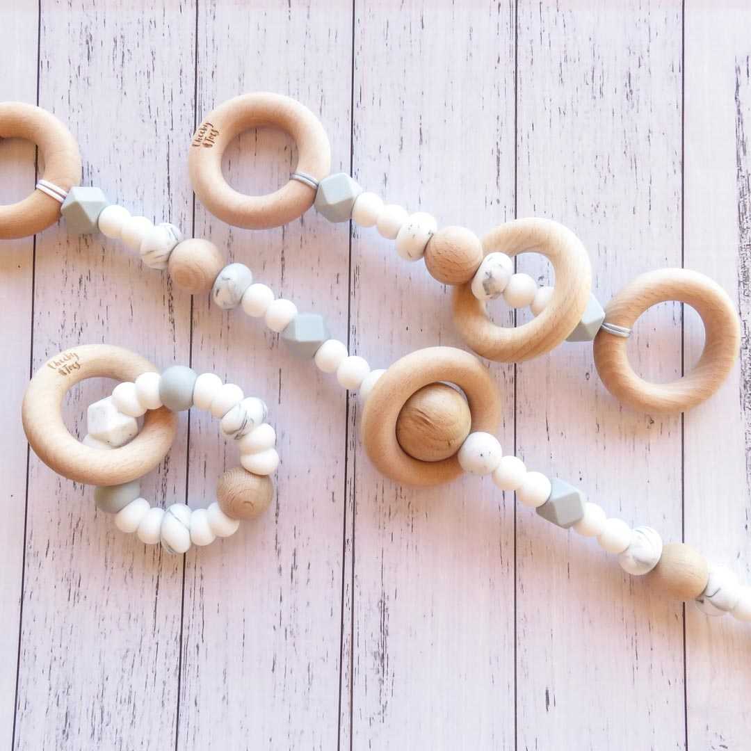 certified_pram garland_RATTLE_grey marble_set_Cheeky Toes_1